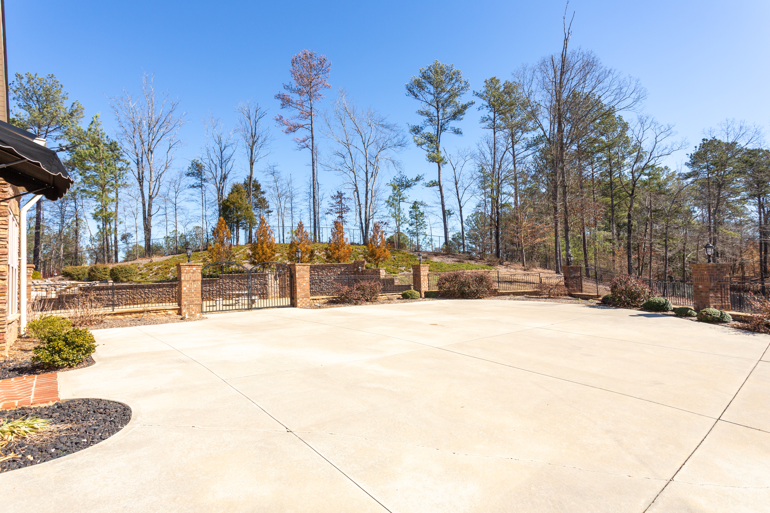 Side driveway parking